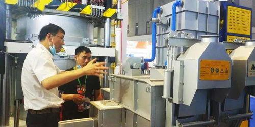 万丰科技携多款重磅产品亮相，以软件开发驱动铸造智能装备新篇章